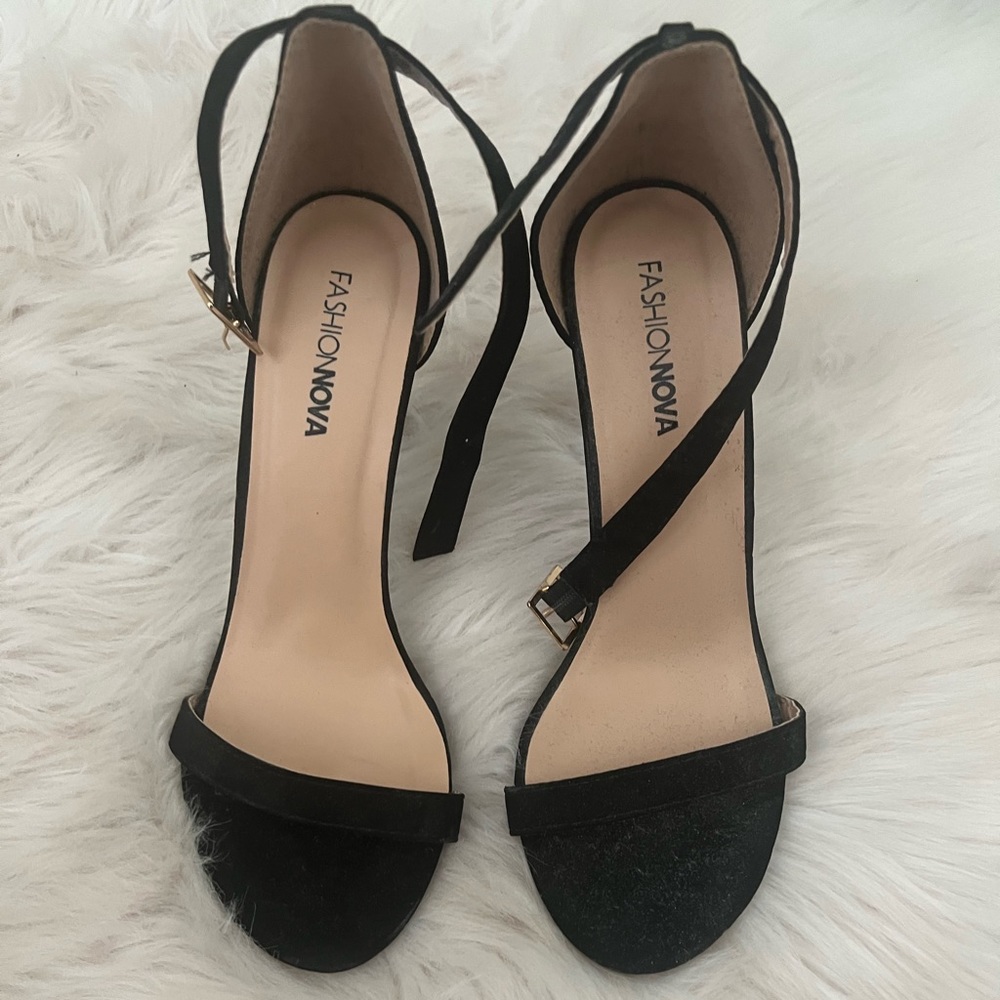 Fashion nova heels
